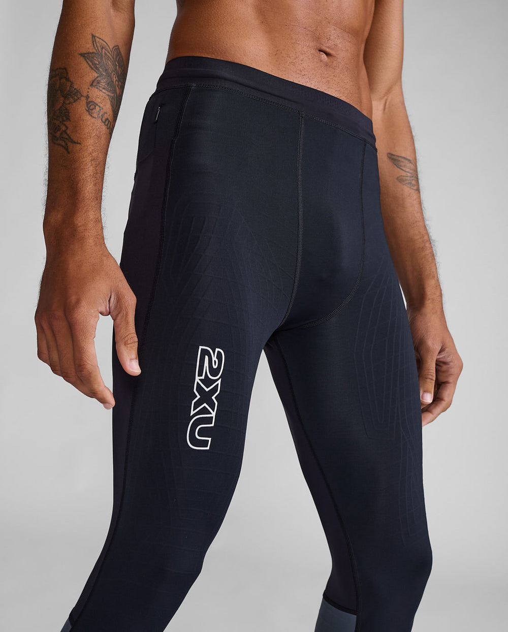 Light Speed React Compression Tights Men 2XU - Main Image