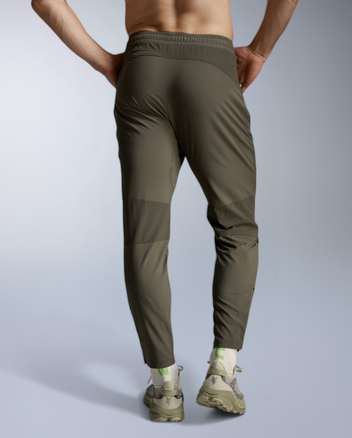 Aero Woven Jogger, Flint/Black Reflective