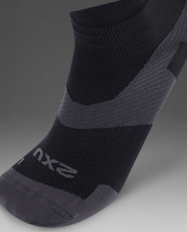 VECTR ULTRALIGHT 1/4 CREW SOCKS