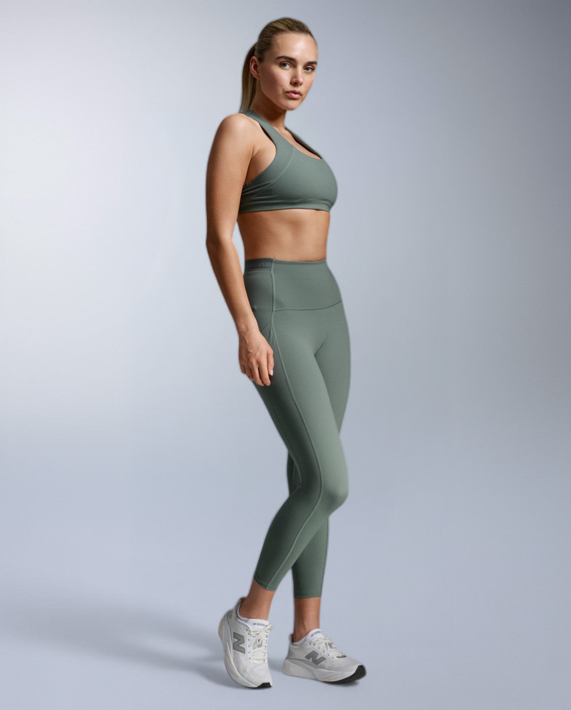 Form Stash Hi-Rise Compression 7/8 Tights, Olive Leaf/Olive Leaf