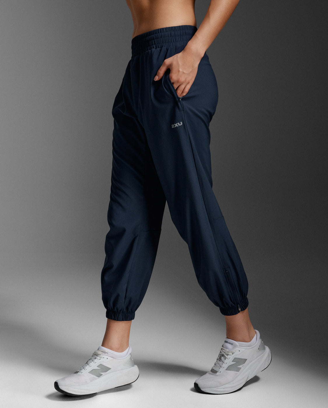 Aero Hi-Rise Woven Jogger, Midnight/Silver Reflective