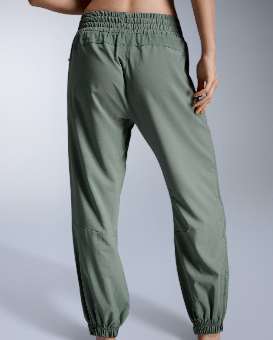 Aero Hi-Rise Woven Jogger, Olive Leaf/Olive Leaf Reflective